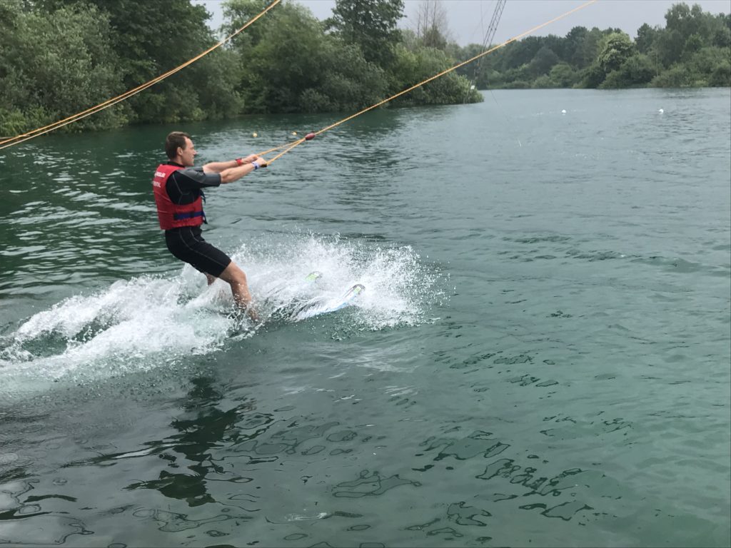 Vodní lyžování.