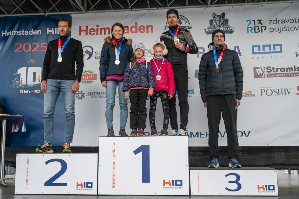 Vyhlášení veteránské kategorie 40-44 let.